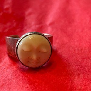 Moon Face Ring